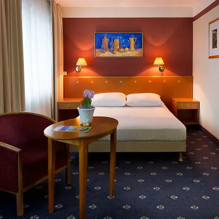 Hotel Park By Radisson Meriton Conference & 4*