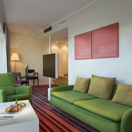 Park By Radisson Meriton Conference & Hotel 4*