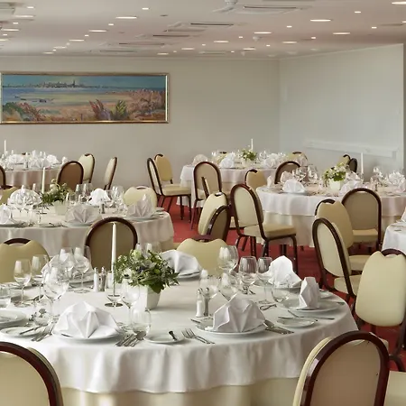 Park By Radisson Meriton Conference & Hotel 4*