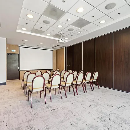 Park By Radisson Meriton Conference & Hotell 4*