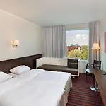 Park By Radisson Meriton Conference & Таллин