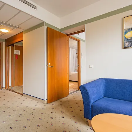 Park By Radisson Meriton Conference & 4* Talin
