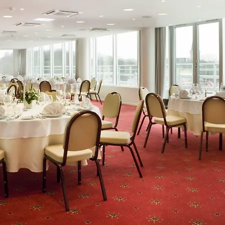 Park By Radisson Meriton Conference & 4*