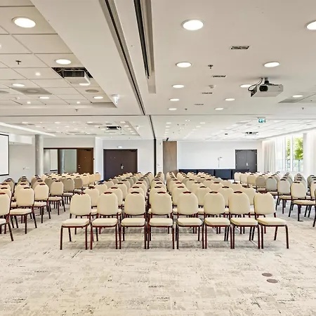 Park By Radisson Meriton Conference & 4*