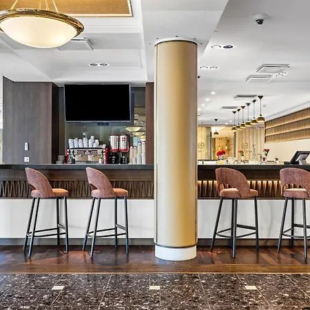 Park By Radisson Meriton Conference & Таллин