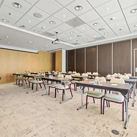 Park By Radisson Meriton Conference & Таллин