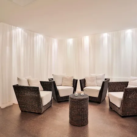 Hotelli Park By Radisson Meriton Conference & 4*