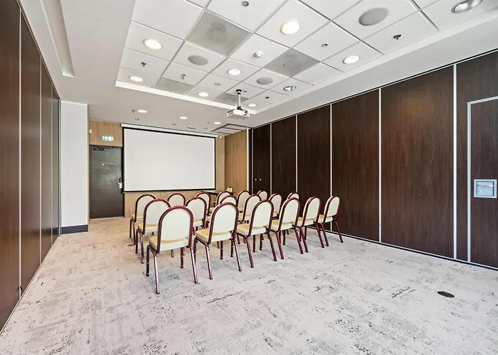 Park By Radisson Meriton Conference & Hotel 4*