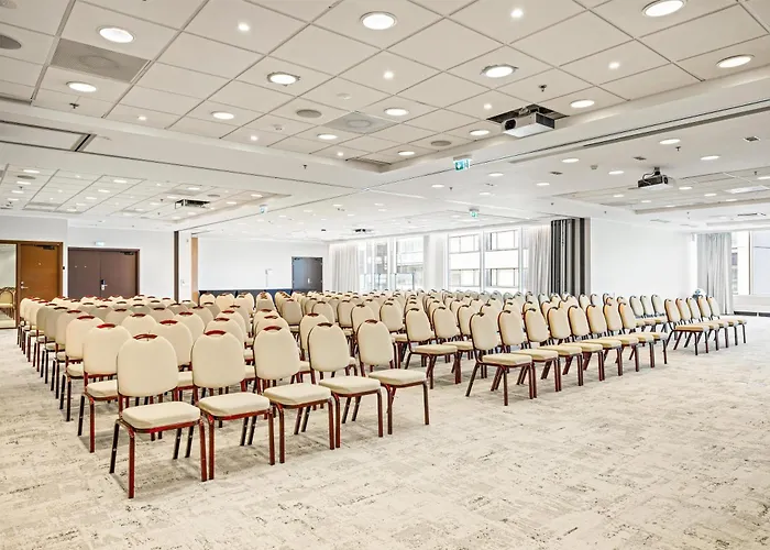 Park By Radisson Meriton Conference &